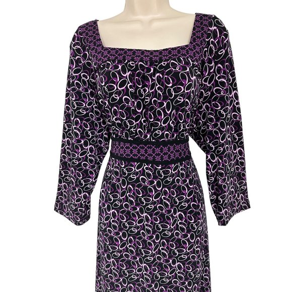 Elegant Purple Patterned Dress - Picture 2 of 3